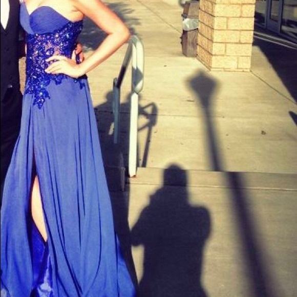 Prom Dress. - Picture 1 of 2